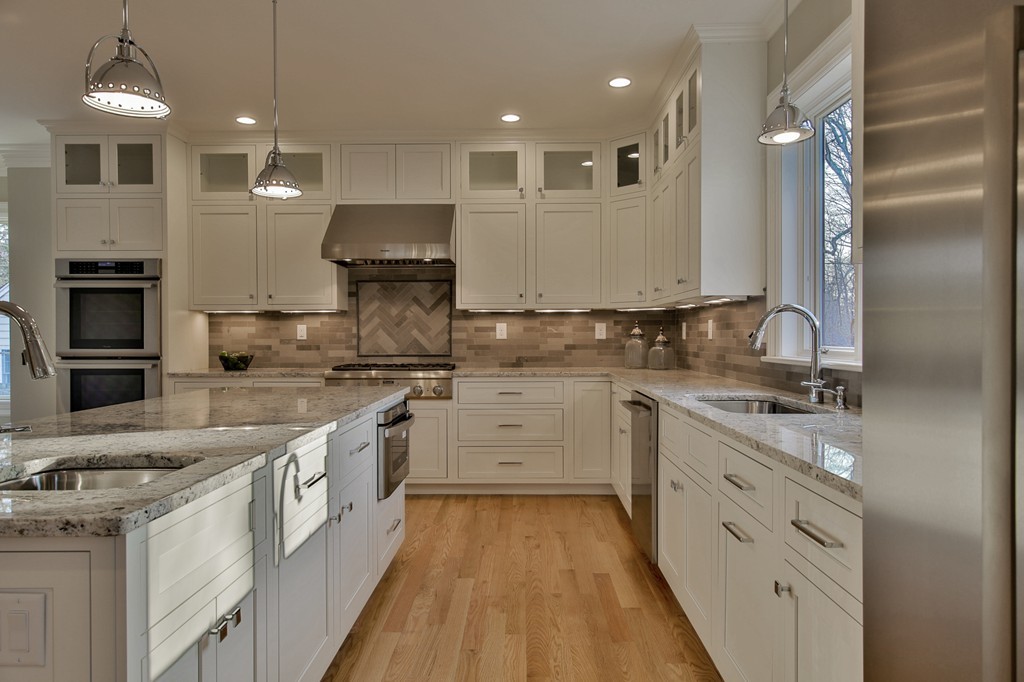 17 Bacon Road Bedford, MA 01730 - Photo 2 of 30 Gallery Image 2