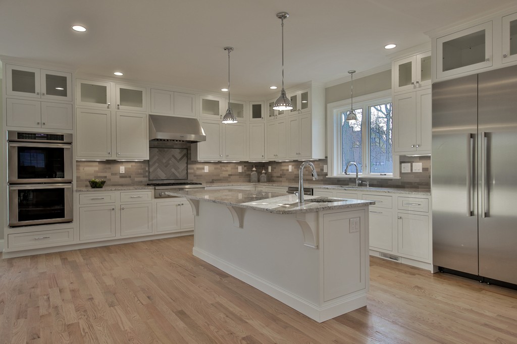 17 Bacon Road Bedford, MA 01730 - Photo 3 of 30 Gallery Image 3