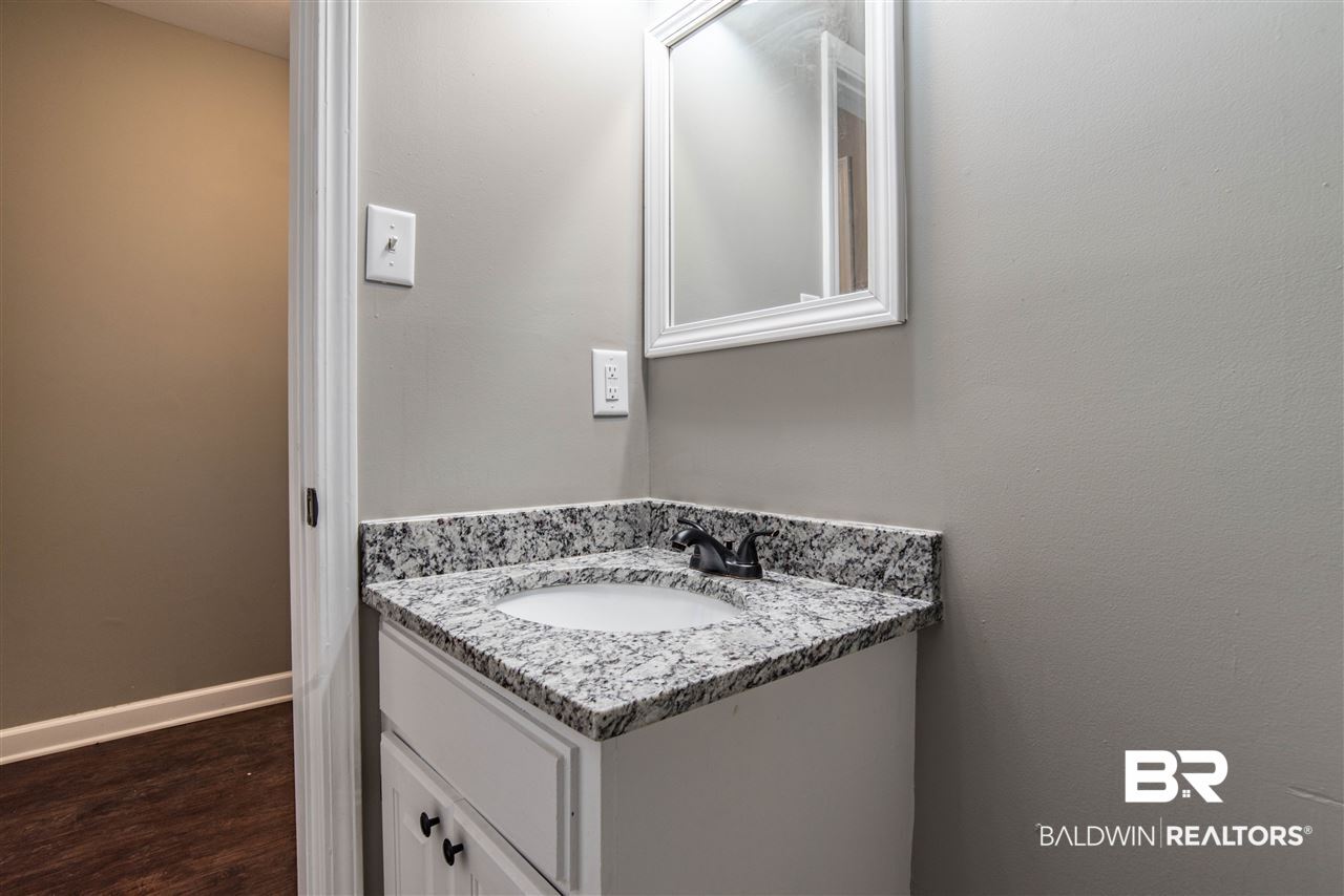 906 Whispering Pines Road Daphne, AL 36526 - Photo 10 of 33