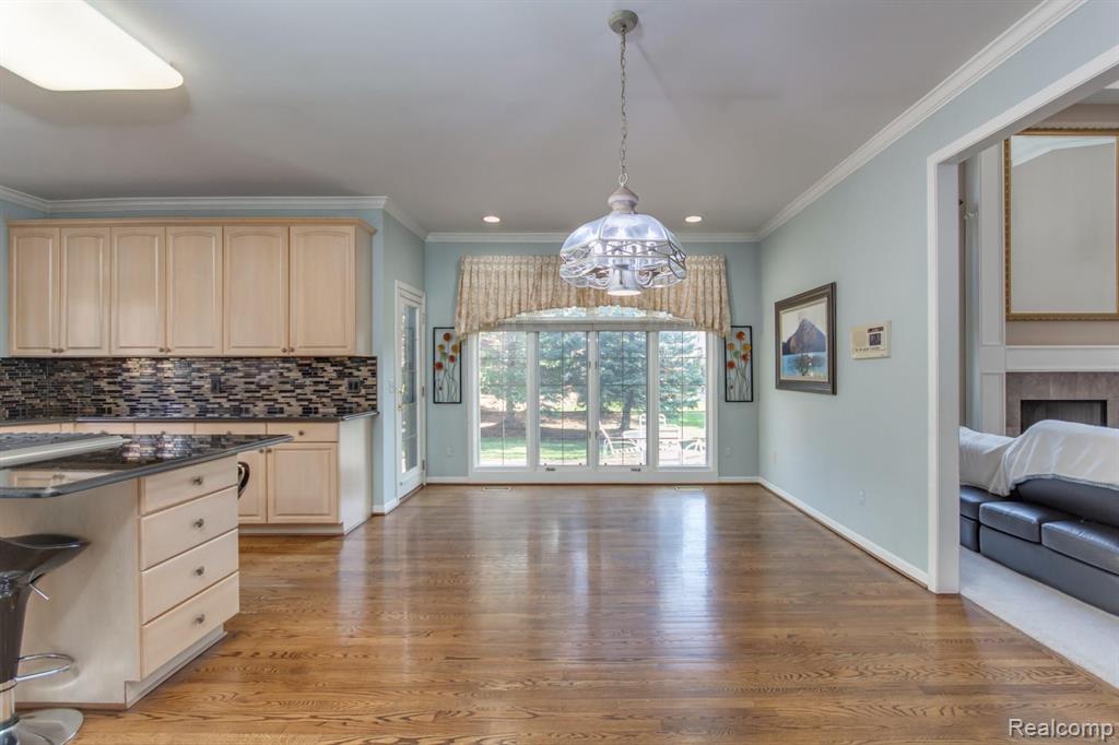 2074 Mapleridge Road Rochester Hills, MI 48309 - Photo 11 of 48