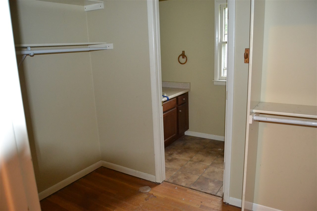 1917 Bashor Road Goshen, IN 46526 - Photo 7 of 14 Gallery Image 7