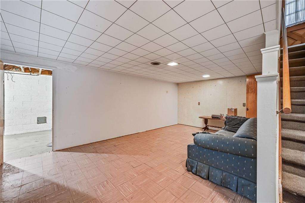400 Hazen Road Sharpsville, PA 16150 - Photo 33 of 49 a living room with furniture and a rug