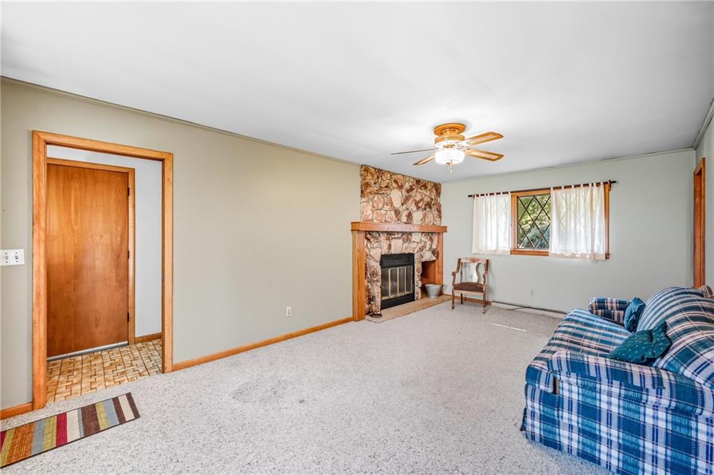 400 Hazen Road Sharpsville, PA 16150 - Photo 9 of 49 a livingroom with furniture and a window