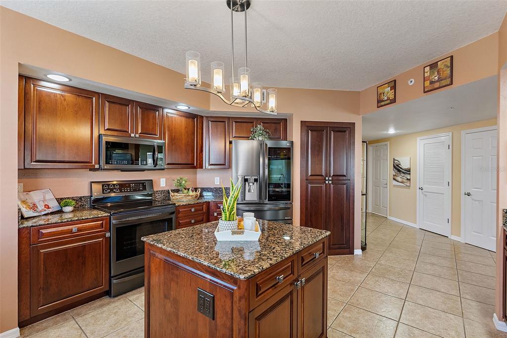 960 Starkey Road, Unit 5406 Largo, FL 33771 - Photo 6 of 72
