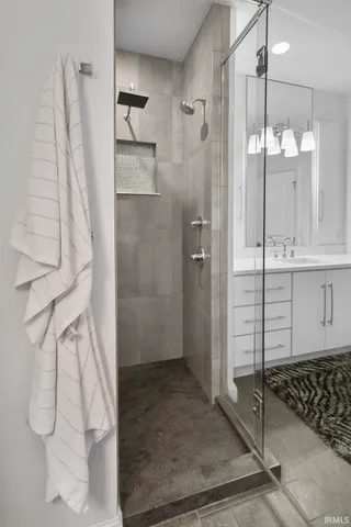 $640,000 | 5501 West Oakbrook Court, Muncie, IN 47304