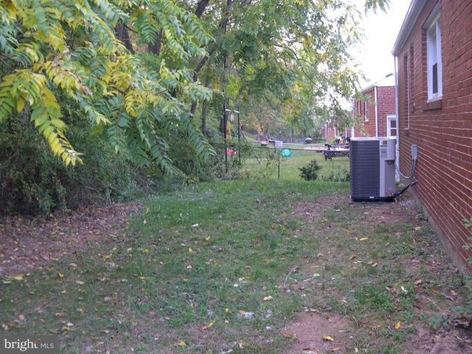 6701 Stanton Road Hyattsville, MD 20784 - Photo 6 of 7 Back yard