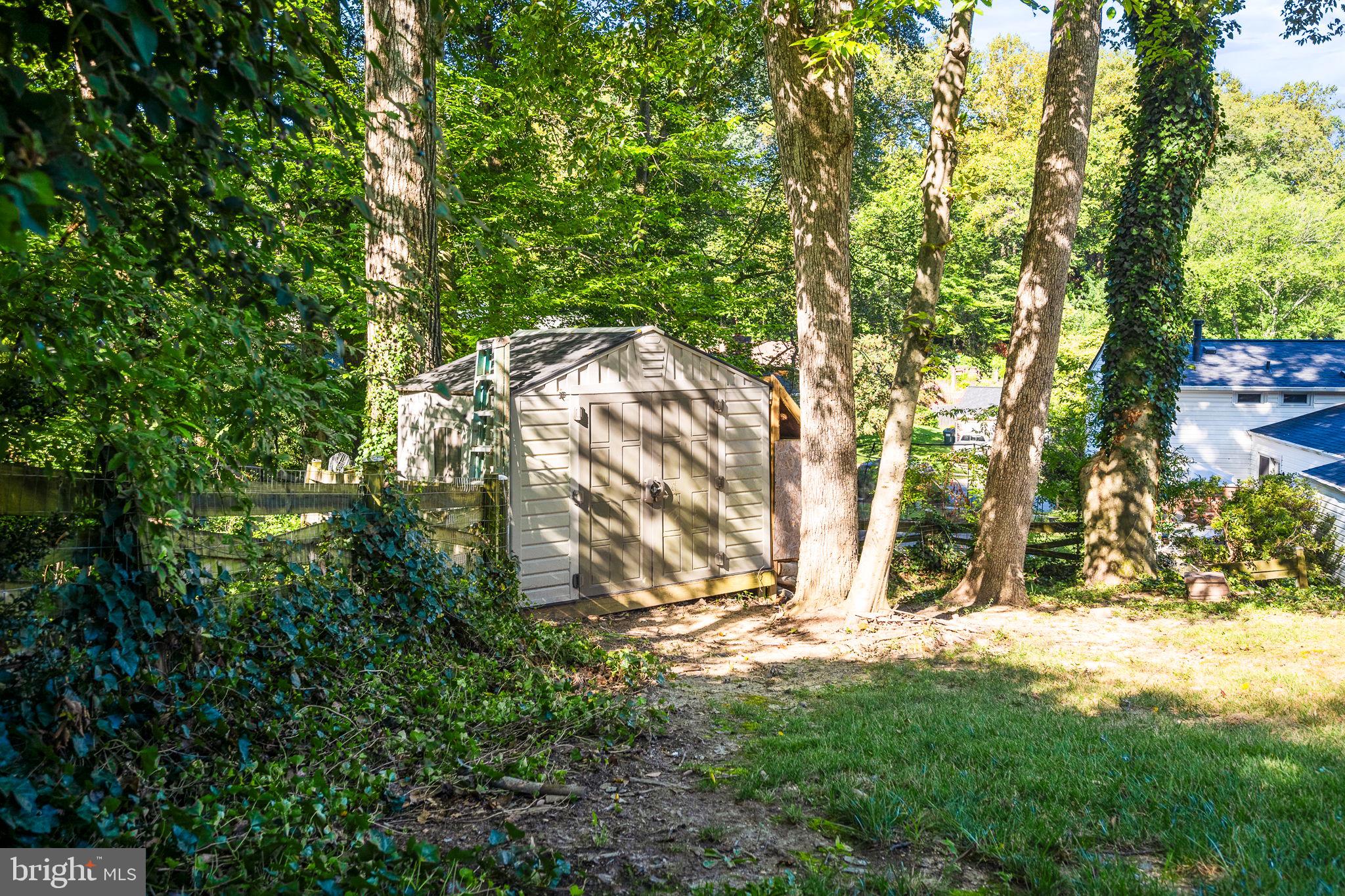 7203 Hadlow Drive Springfield, VA 22152 - Photo 33 of 39 a view of yard with tree
