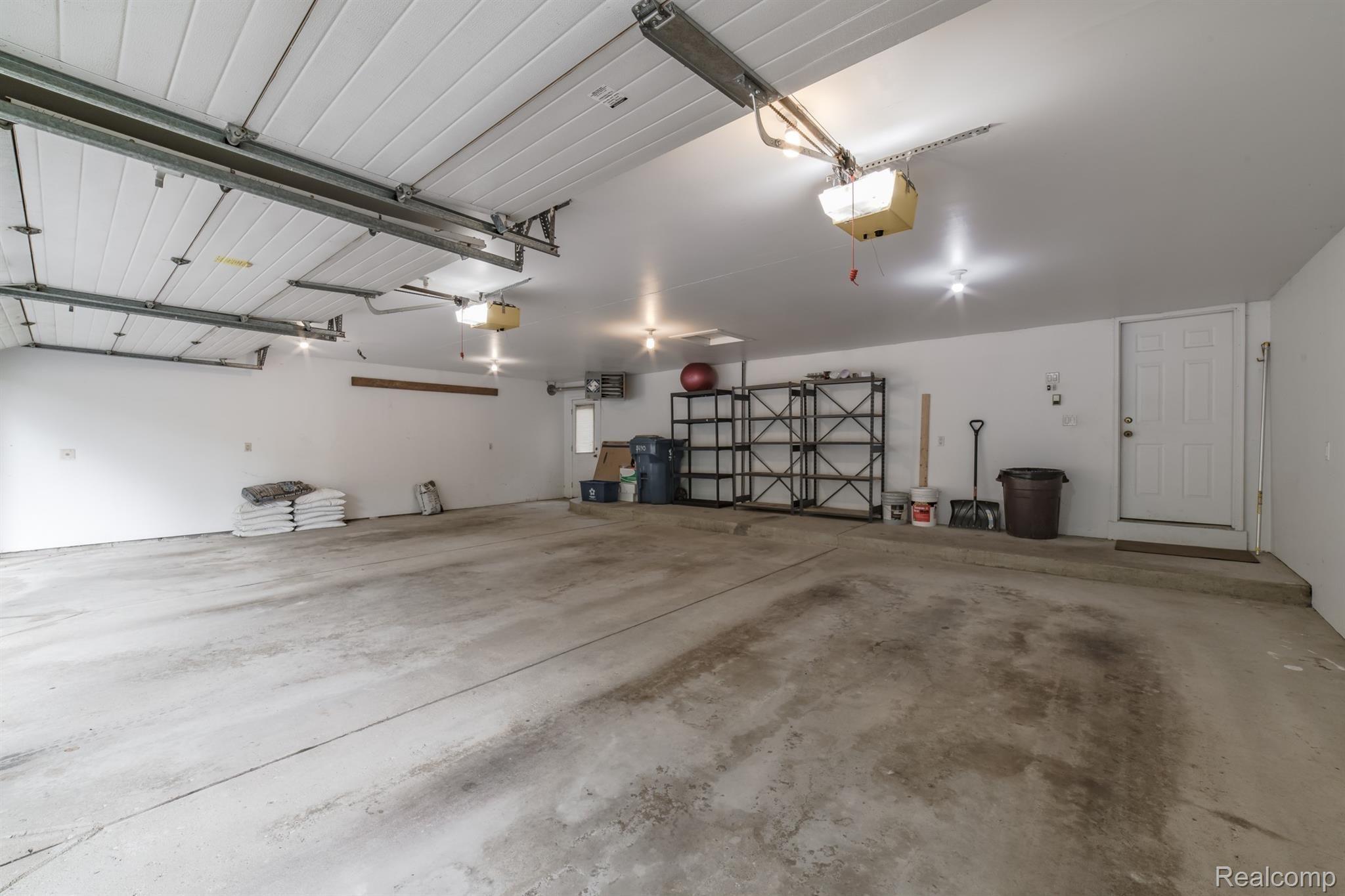 5690 Lost Lane Rochester, MI 48306 - Photo 87 of 99 5690 Lost Lane-98.jpg