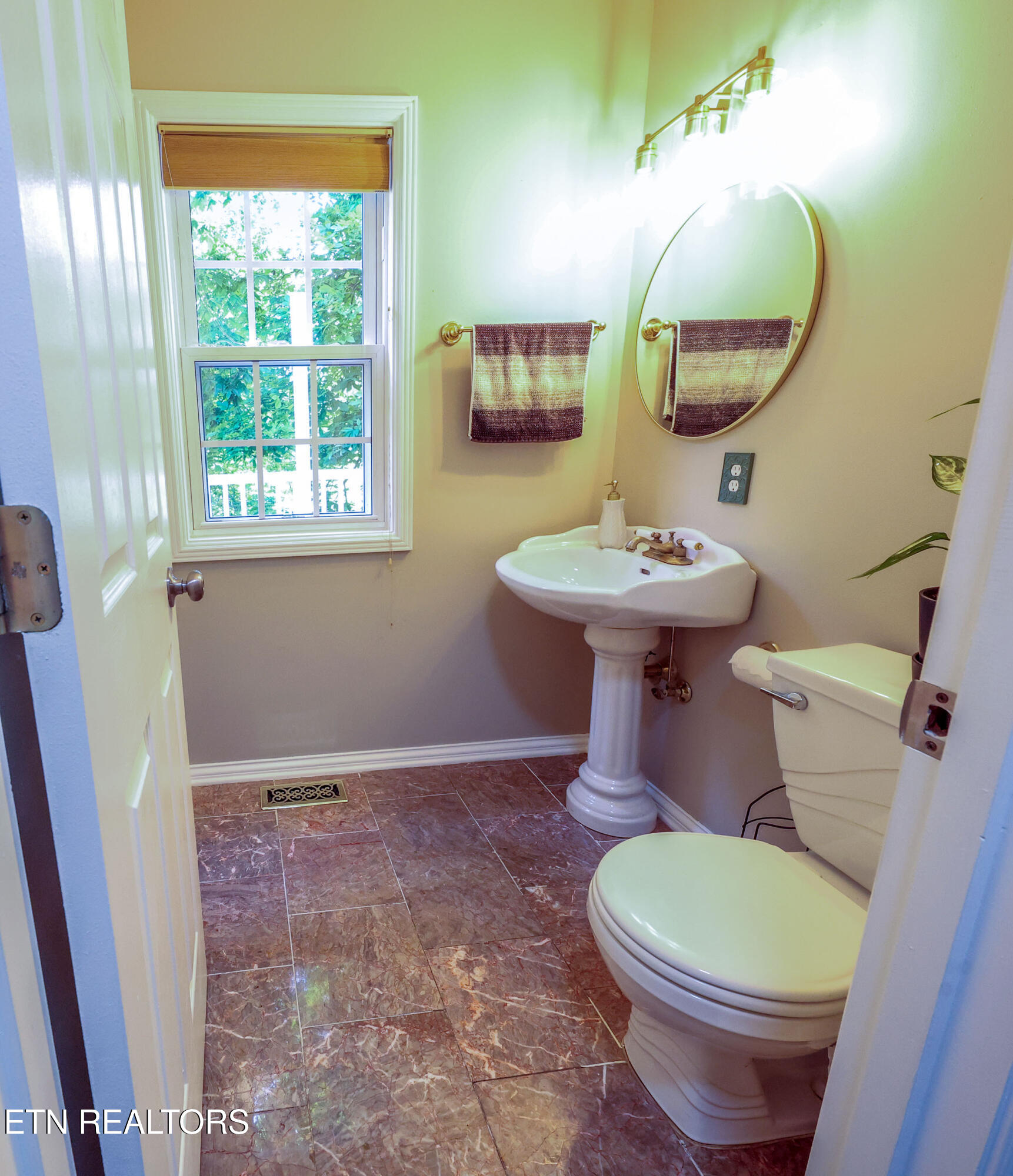 132 Timbercrest Drive Oak Ridge, TN 37830 - Photo 59 of 60 T179A3598 copy