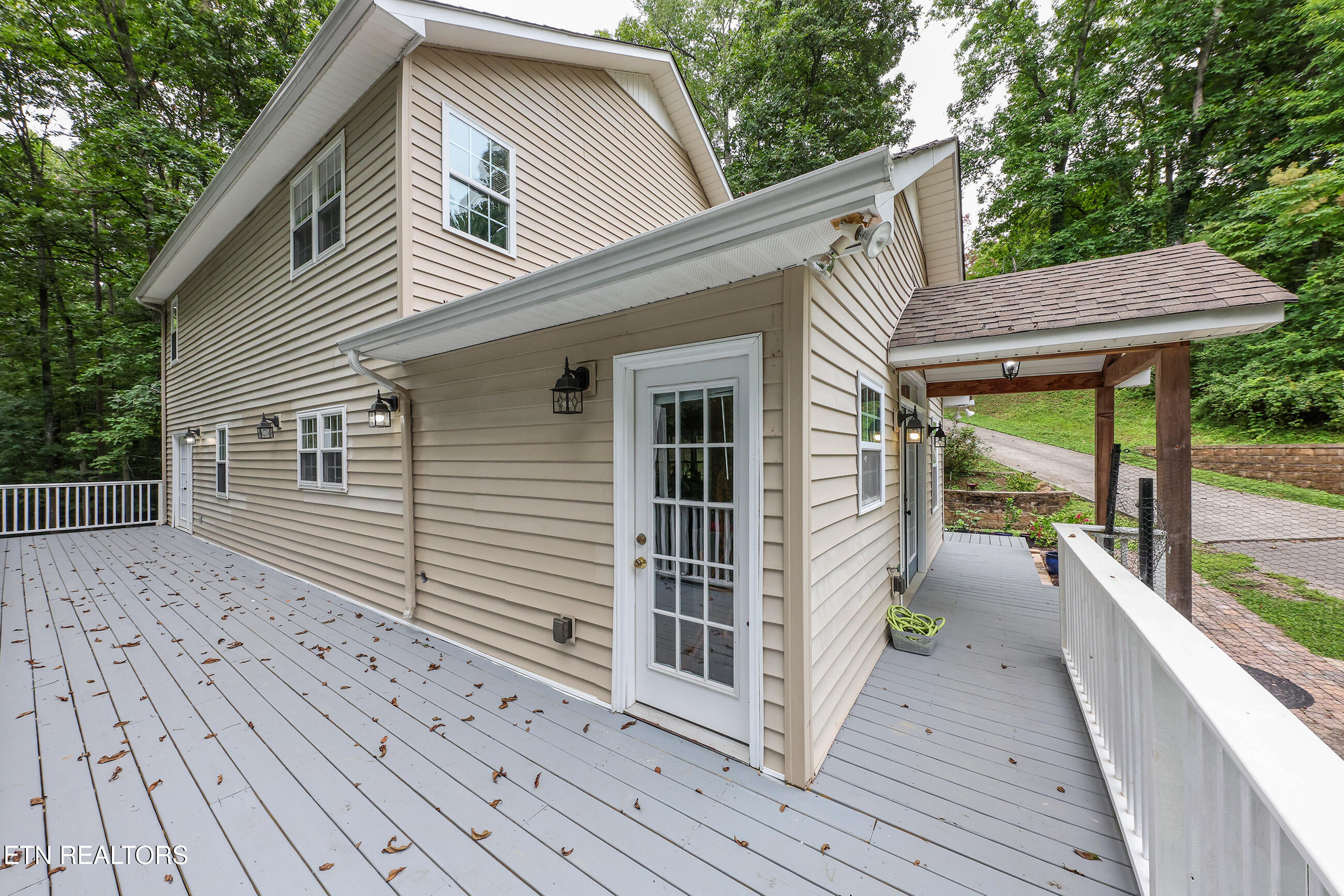 132 Timbercrest Drive Oak Ridge, TN 37830 - Photo 10 of 60 t11179A3963 copy