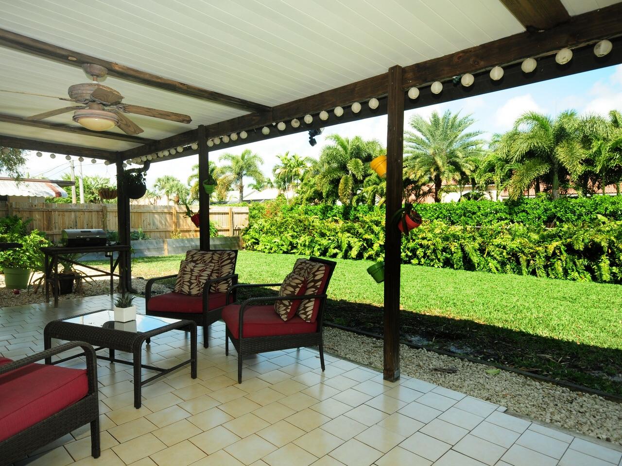 920 Firetree Road North Palm Beach, FL 33408 - Photo 4 of 17 image.jpg