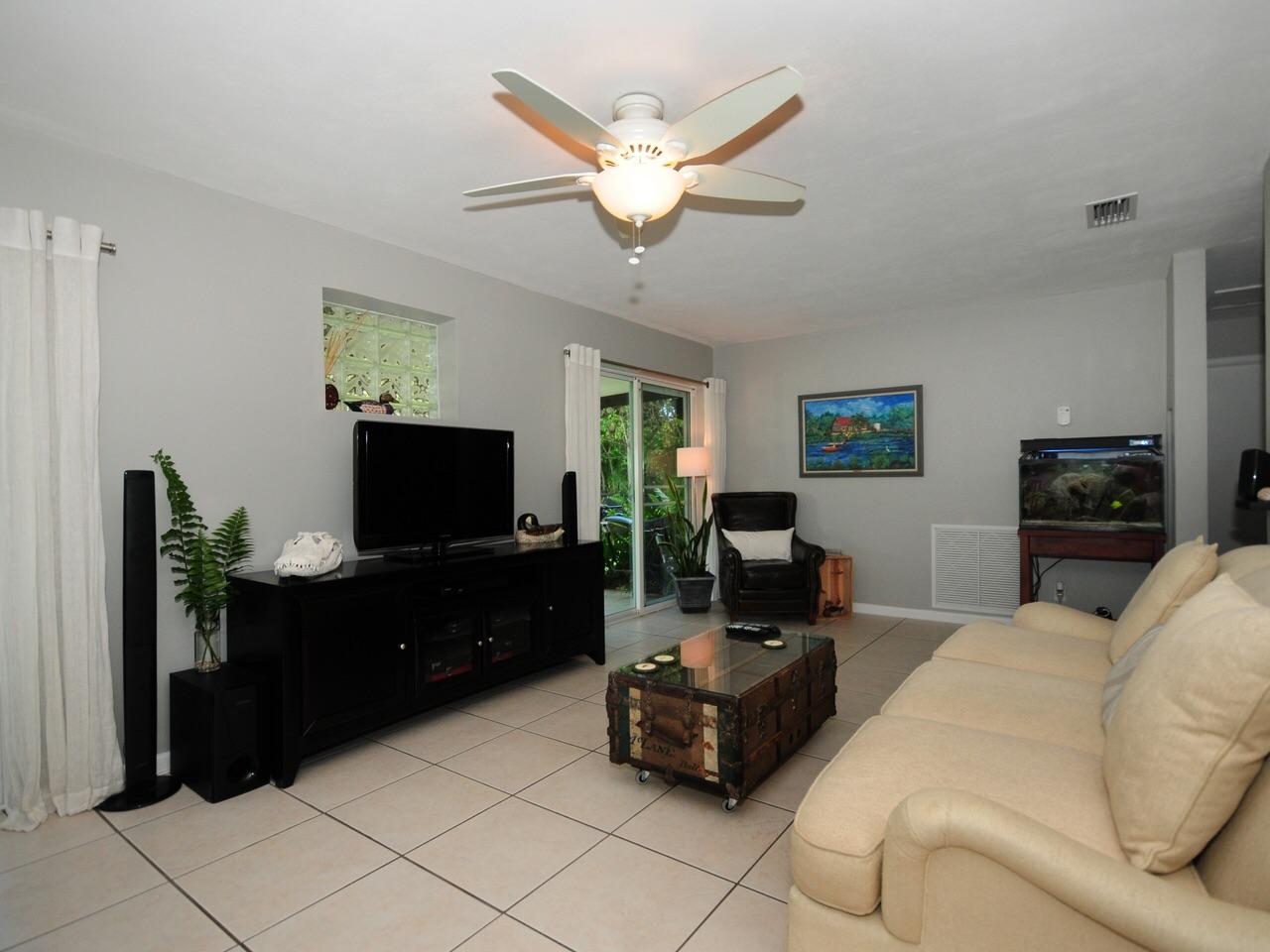 920 Firetree Road North Palm Beach, FL 33408 - Photo 8 of 17 image.jpg