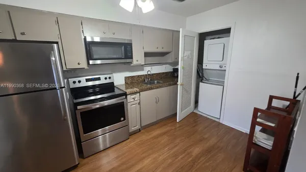 $1,600 | 609 Northeast 6th Court, Unit D, Boynton Beach, FL 33435