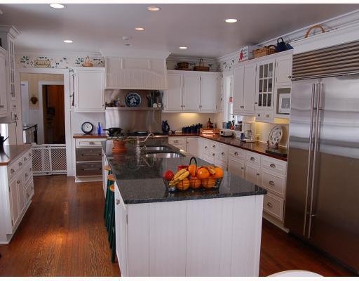 Merriman Road Sewickley, PA 15143 - Photo 9 of 18 Kitchen.