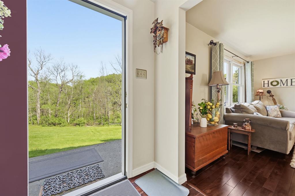 388 Willoughby Run Road Rochester, PA 15074 - Photo 4 of 50 Gallery Image 4
