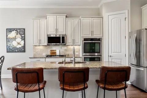 $625,000 | 5421 Coral Bean Cove, Spicewood, TX 78669