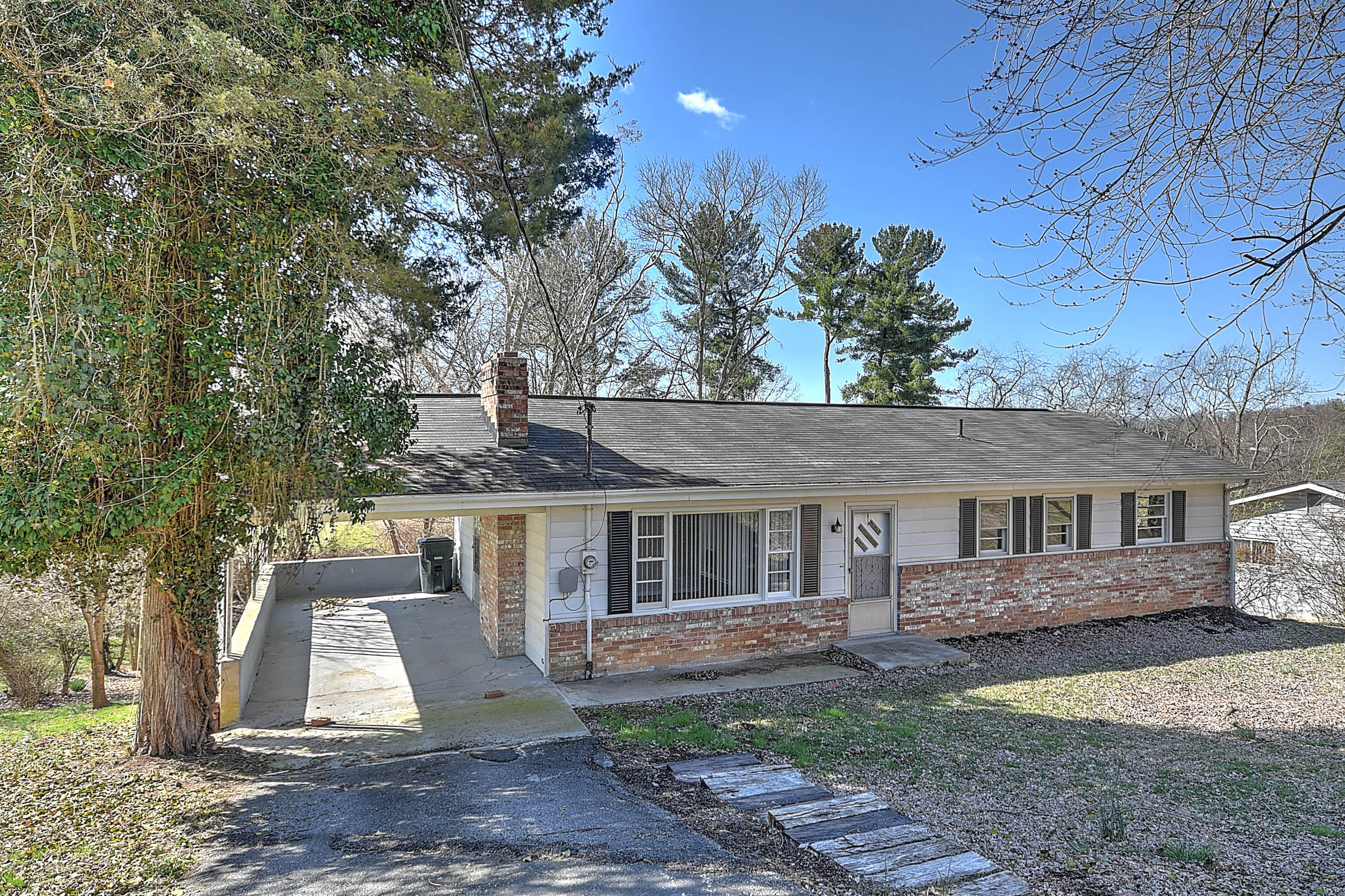 448 Shawnee Road Bristol, VA 24201 - Photo 2 of 34 Cheyenne