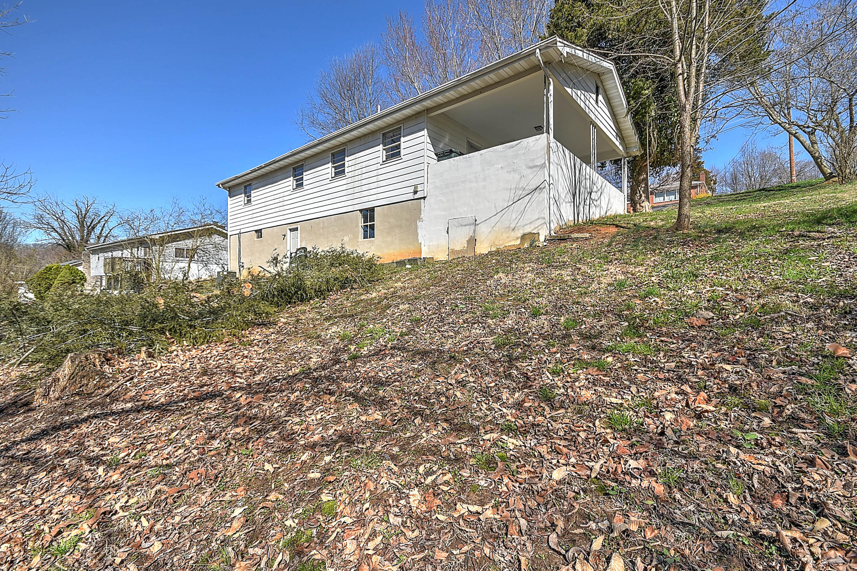 448 Shawnee Road Bristol, VA 24201 - Photo 5 of 34 Cheyenne-36