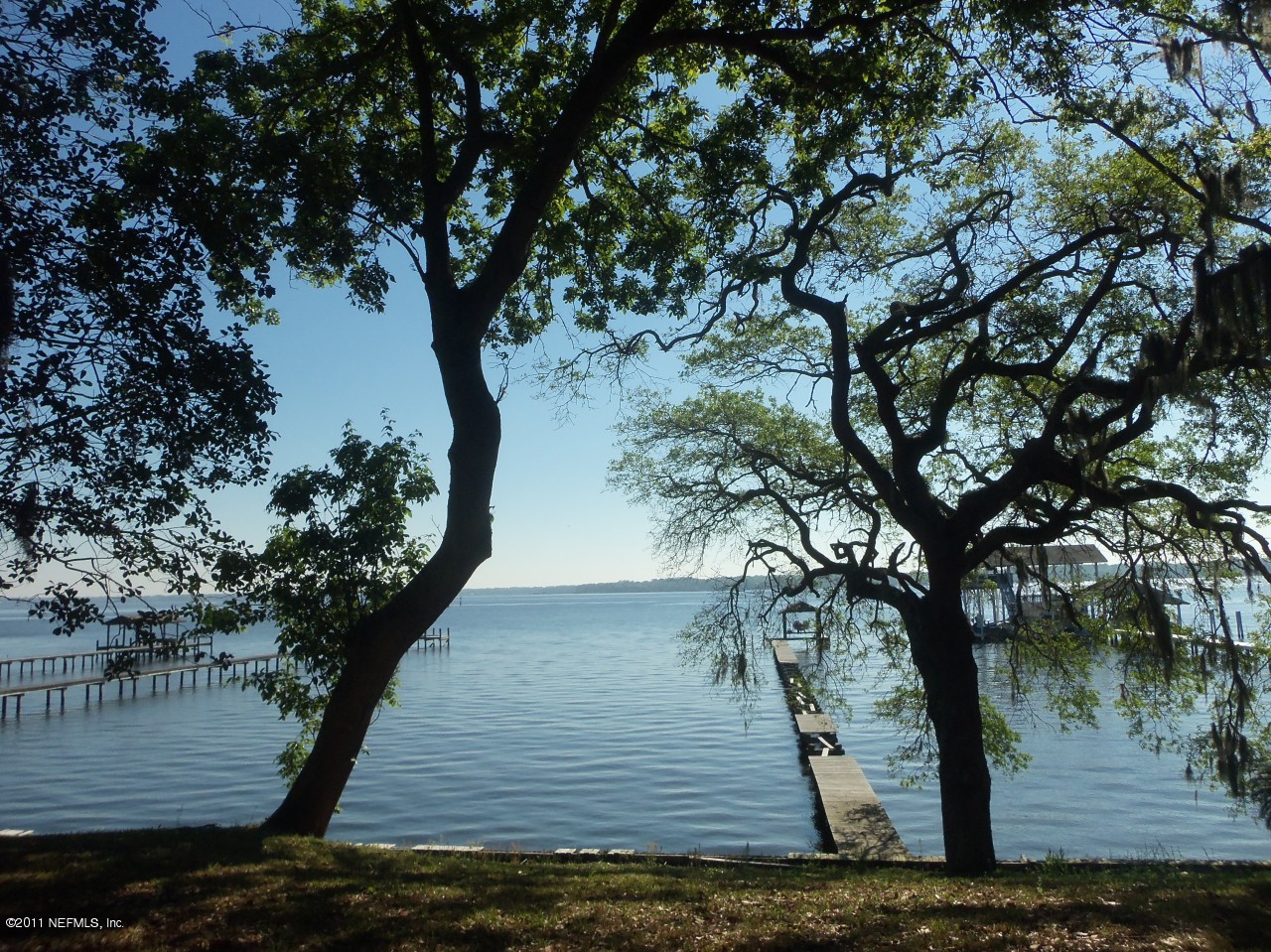 2555 Holly Point Road East Orange Park, FL 32073 - Photo 2 of 23 St. Johns River View