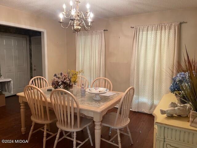 187 Bateman Lane Gray, GA 31032 - Photo 13 of 27 a view of a dining room with furniture and chandelier