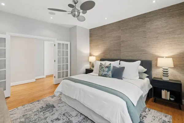 $849,000 | 916 West Carmen Avenue, Unit 1W, Chicago, IL 60640