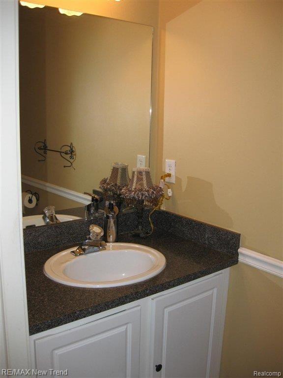 1561 Angela Road Walled Lake, MI 48390 - Photo 3 of 20 IMG_5309-1.JPG