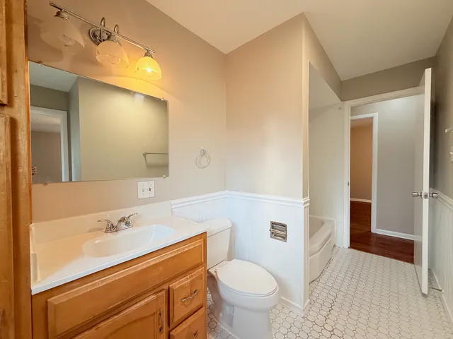 $307,000 | 1041 Coach Road, Homewood, IL 60430