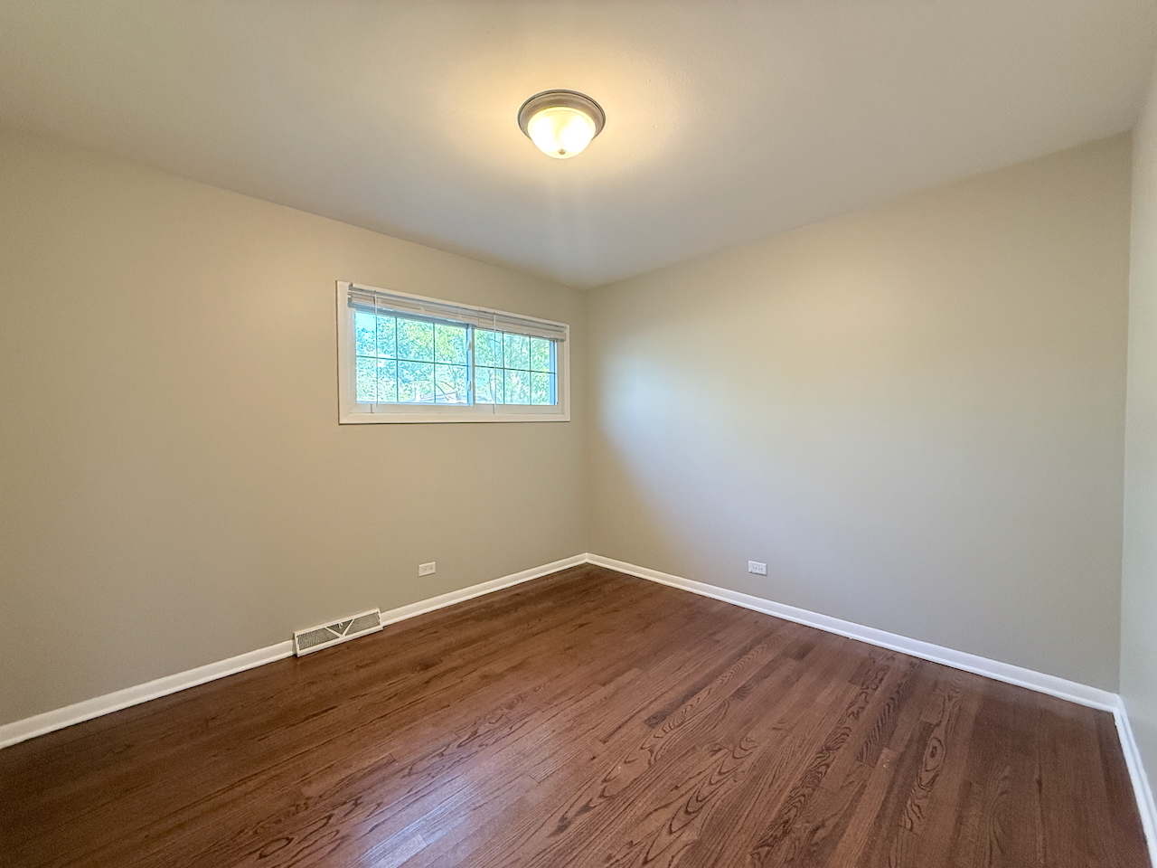1041 Coach Road Homewood, IL 60430 - Photo 14 of 29
