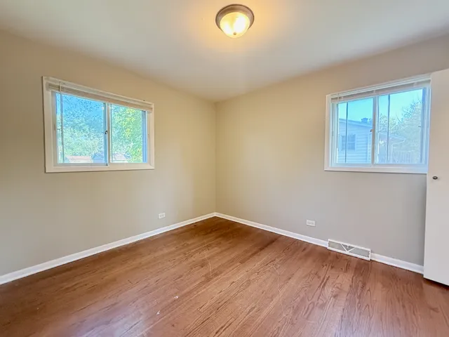 $307,000 | 1041 Coach Road, Homewood, IL 60430