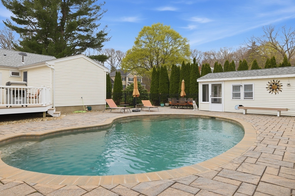 47 Samoset Road Woburn, MA 01801 - Photo 30 of 36 Gallery Image 30
