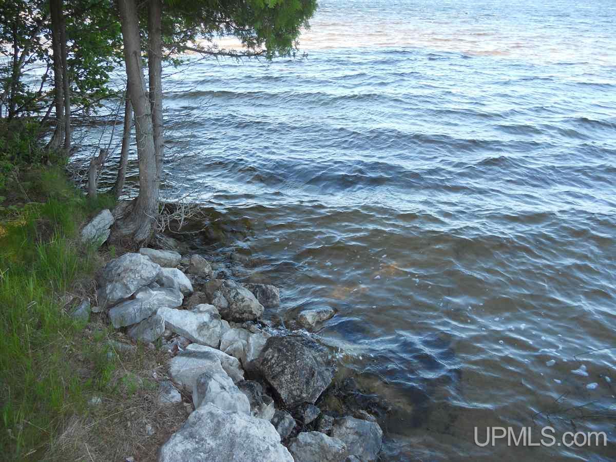 620 East Gulliver Lake Road Gulliver, MI 49840 - Photo 2 of 25