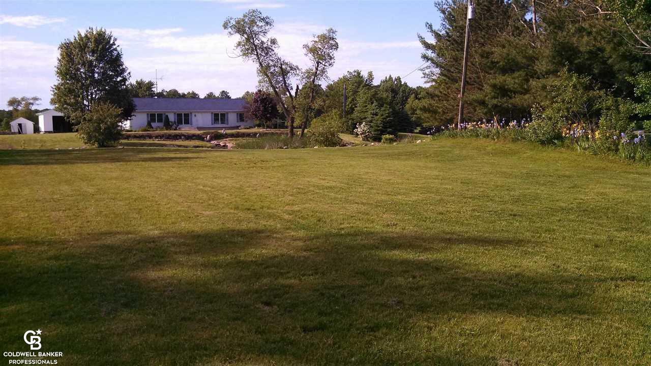 534 West Galbraith Line Road Melvin, MI 48454 - Photo 4 of 16 50032720-3.JPG