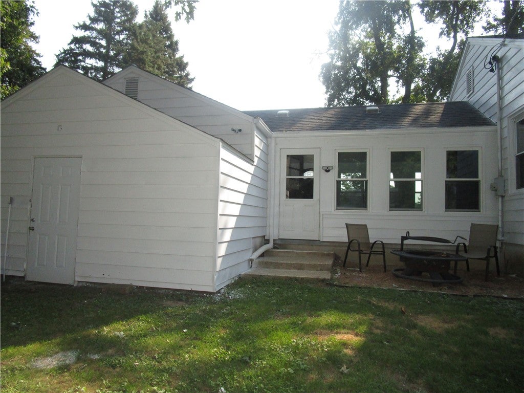 2843 South Taylor Road Decatur, IL 62521 - Photo 3 of 15 Gallery Image 3