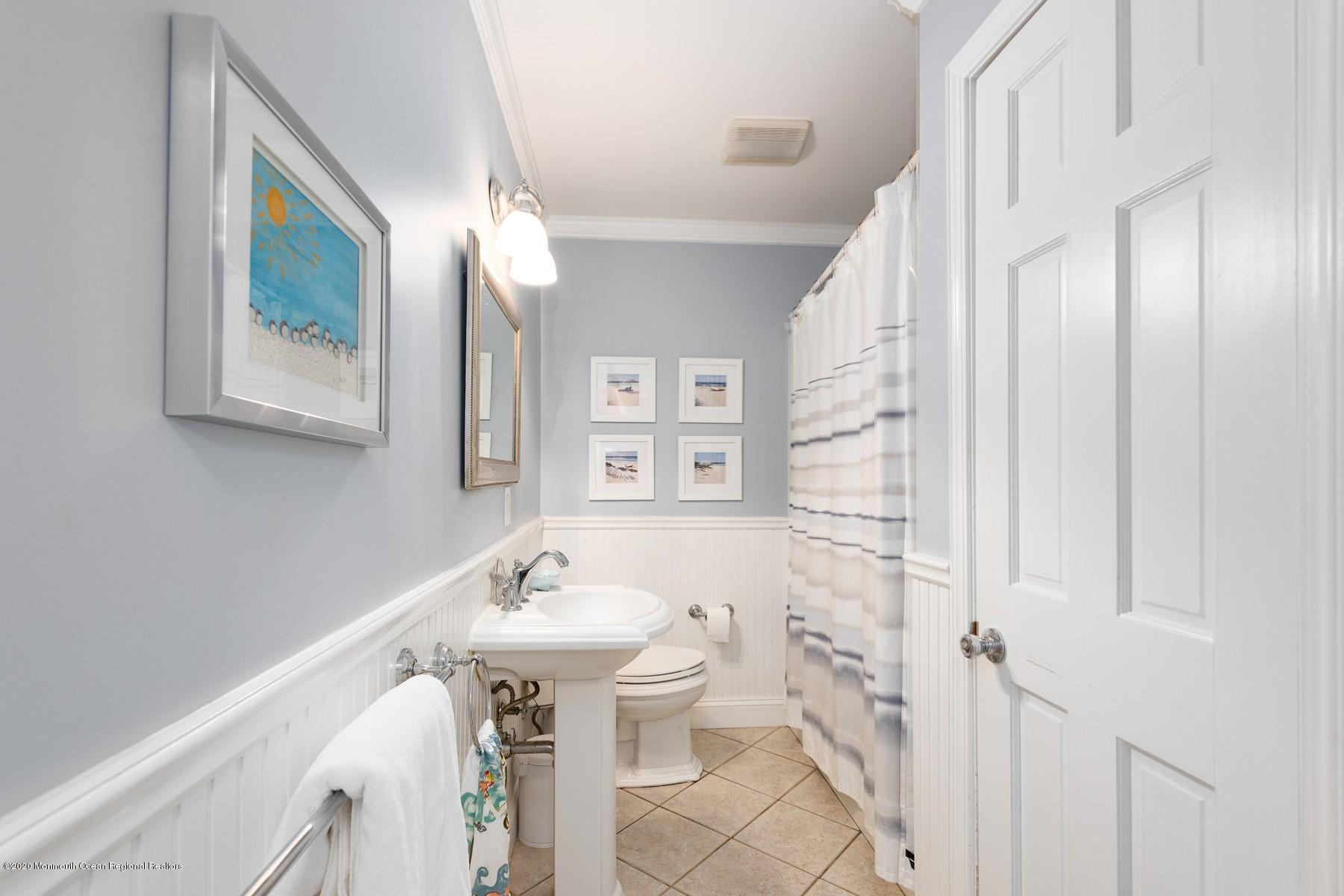 15 Harvard Road Fair Haven, NJ 07704 - Photo 18 of 26 Attractive Full Bath