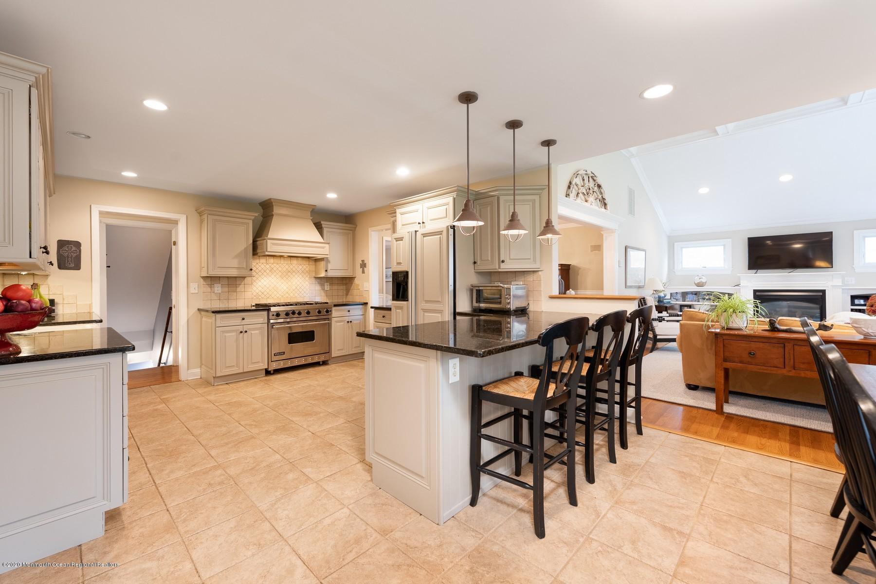 15 Harvard Road Fair Haven, NJ 07704 - Photo 5 of 26 Kitchen w Breakfast Bar