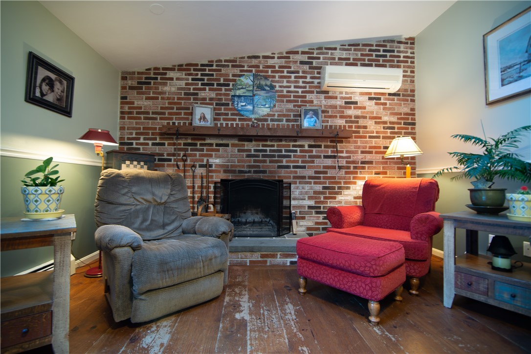 263 Olney Arnold Road Cranston, RI 02921 - Photo 14 of 49