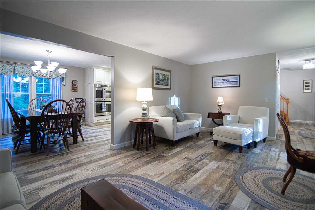 263 Olney Arnold Road Cranston, RI 02921 - Photo 17 of 49