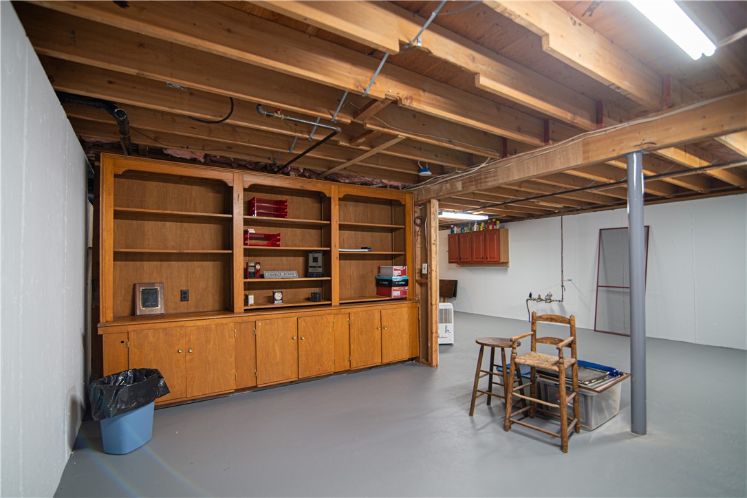 263 Olney Arnold Road Cranston, RI 02921 - Photo 32 of 49