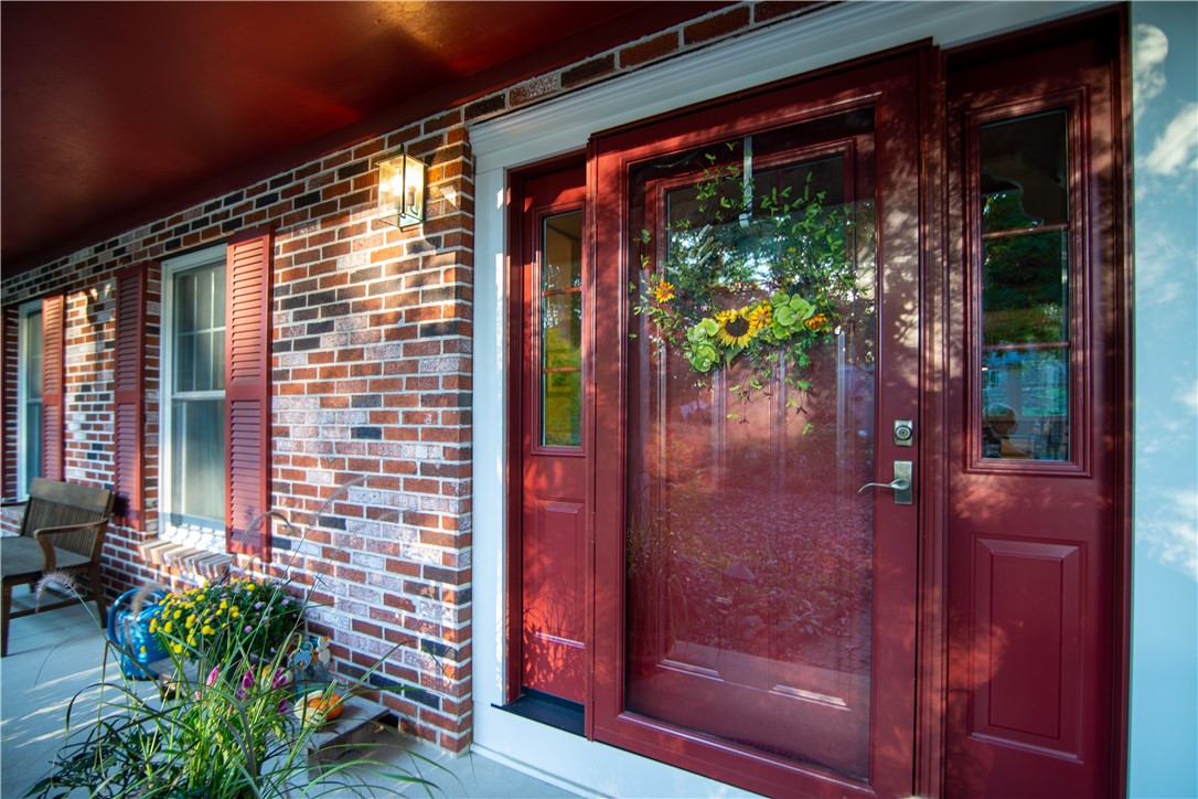 263 Olney Arnold Road Cranston, RI 02921 - Photo 5 of 49