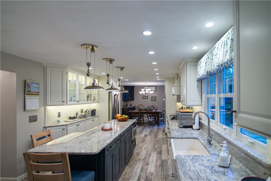 263 Olney Arnold Road Cranston, RI 02921 - Photo 8 of 49