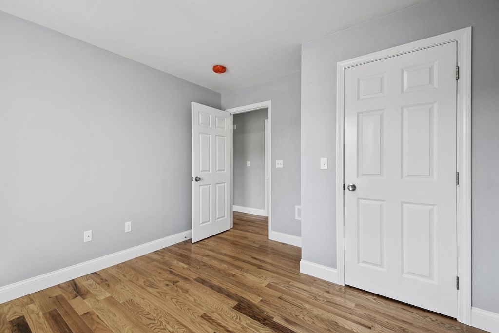 201 Napoleon Street Fall River, MA 02721 - Photo 15 of 35