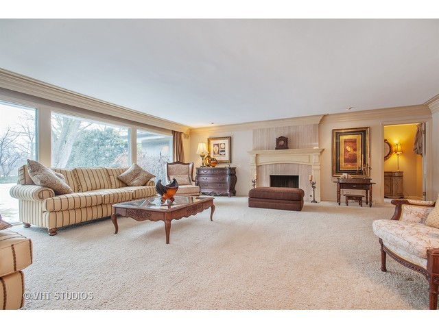 151 Wagner Road Northfield, IL 60093 - Photo 3 of 25