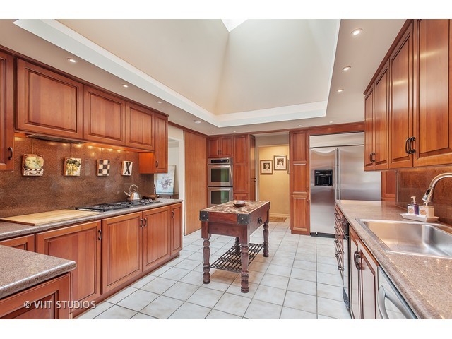 151 Wagner Road Northfield, IL 60093 - Photo 6 of 25