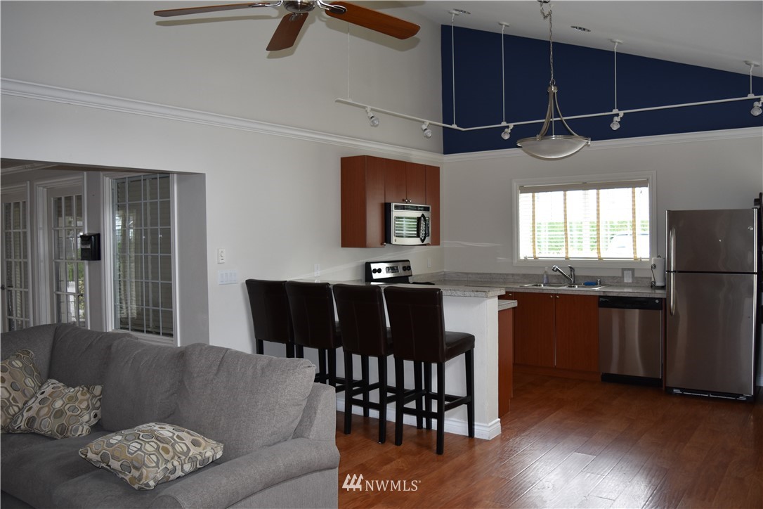 12404 East Gibson Road, Unit D103 Everett, WA 98204 - Photo 15 of 20 Gallery Image 15