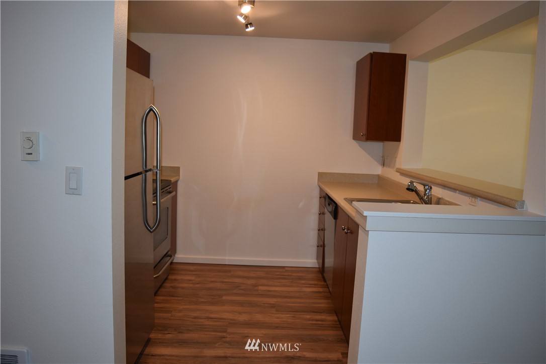 12404 East Gibson Road, Unit D103 Everett, WA 98204 - Photo 6 of 20 Gallery Image 6
