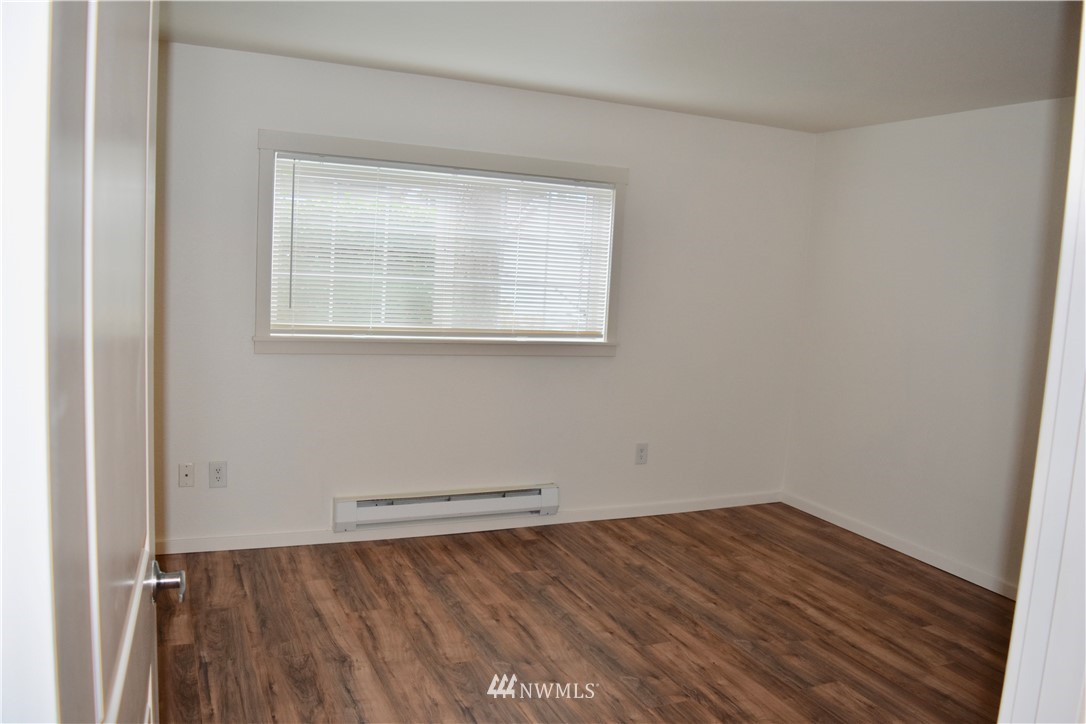 12404 East Gibson Road, Unit D103 Everett, WA 98204 - Photo 9 of 20 Gallery Image 9