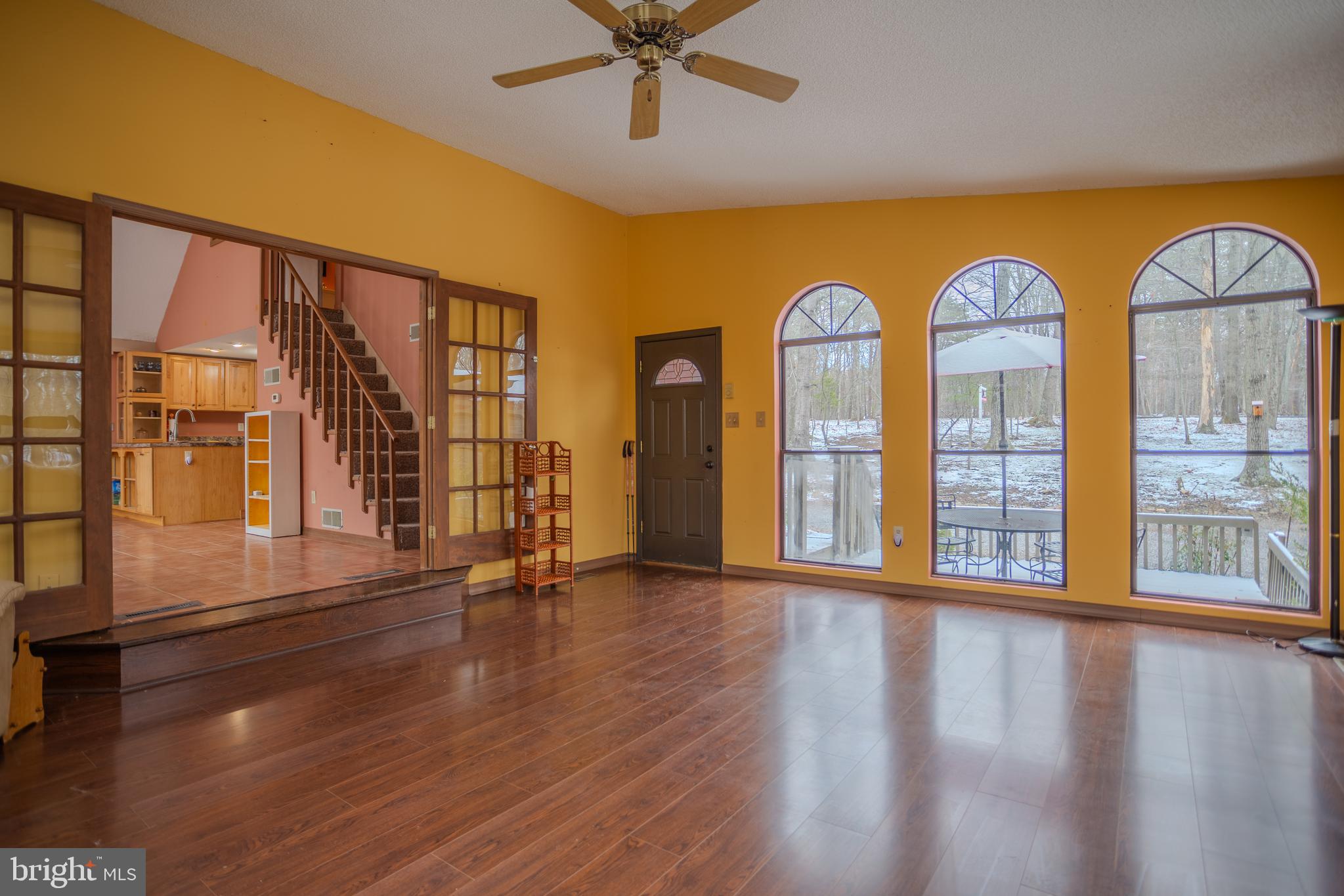 734 Walden Road Hedgesville, WV 25427 - Photo 7 of 65 Grab a book!