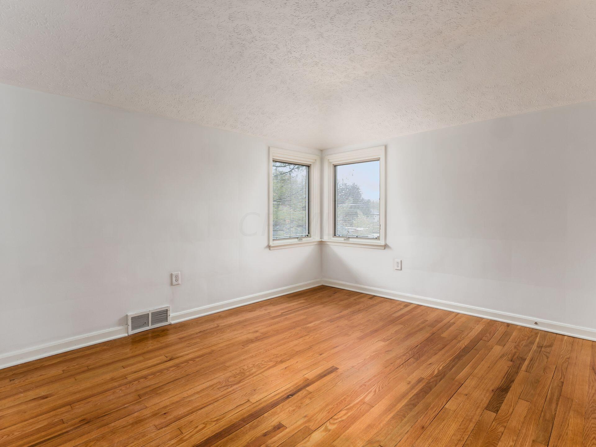 1981 Inchcliff Road Columbus, OH 43221 - Photo 24 of 43 Bedroom 3