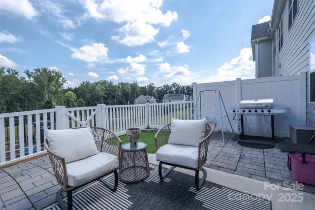 $384,900 | 5036 Moss Pine Way, Tega Cay, SC 29708