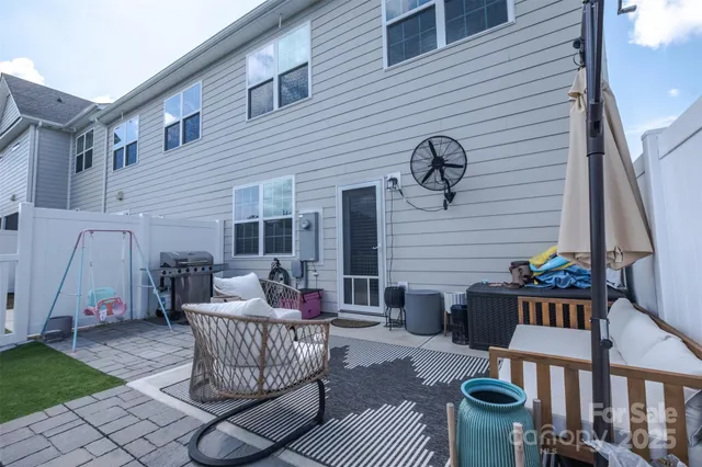 $384,900 | 5036 Moss Pine Way, Tega Cay, SC 29708